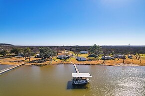 Dock & Patio: Possum Kingdom Lake House