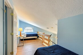 Nature Coast Farmhouse w/ Screened-in Porch!