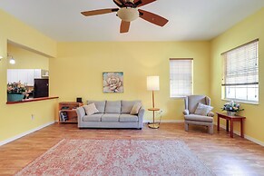 Nature Coast Farmhouse w/ Screened-in Porch!