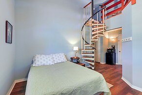 Nature Coast Farmhouse w/ Screened-in Porch!