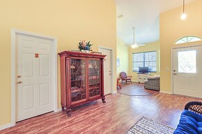 Nature Coast Farmhouse w/ Screened-in Porch!