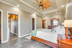 Farmhouse w/ RV Parking: Close to Lake Ray Roberts