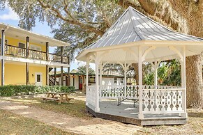 Nature Coast Hideaway w/ Deck on 5 Acres