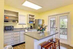 Nature Coast Hideaway w/ Deck on 5 Acres