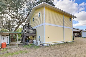 Nature Coast Hideaway w/ Deck on 5 Acres