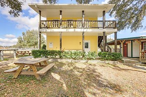 Nature Coast Hideaway w/ Deck on 5 Acres