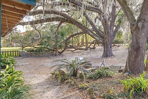 Nature Coast Hideaway w/ Deck on 5 Acres
