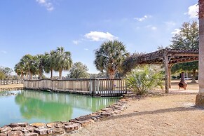 Nature Coast Hideaway w/ Deck on 5 Acres