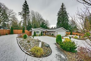 2 Mi to State Fair: Puyallup Home w/ Private Yard!