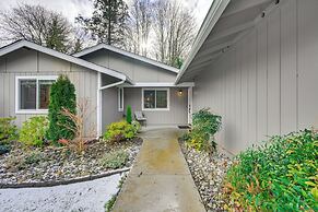 2 Mi to State Fair: Puyallup Home w/ Private Yard!