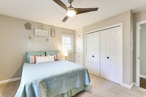 Family Friendly: Chic Retreat in Rocky Mount!