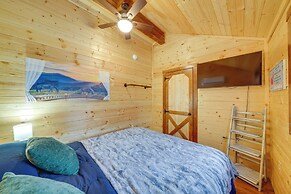 Pond-view Cabin Near Louisville on Racehorse Farm!