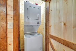 Pond-view Cabin Near Louisville on Racehorse Farm!