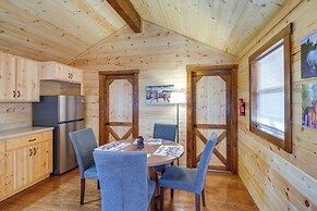 Pond-view Cabin Near Louisville on Racehorse Farm!