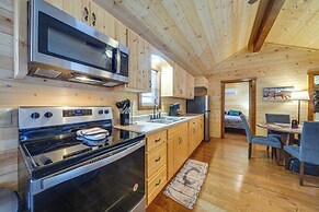 Pond-view Cabin Near Louisville on Racehorse Farm!