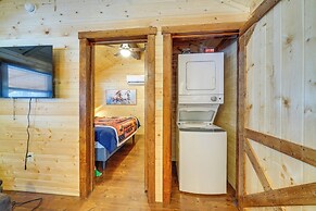 Pond-view Cabin Near Louisville on Racehorse Farm!