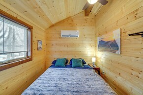 Pond-view Cabin Near Louisville on Racehorse Farm!