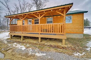La Grange Cabin on a Racehorse Farm w/ Pond Views!
