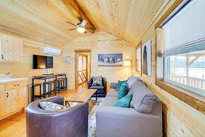 La Grange Cabin on a Racehorse Farm w/ Pond Views!