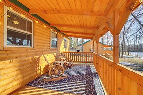 La Grange Cabin on a Racehorse Farm w/ Pond Views!