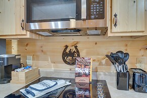 Porch & Pond Views: La Grange Cabin Retreat!