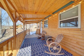 Porch & Pond Views: La Grange Cabin Retreat!