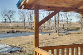 Porch & Pond Views: La Grange Cabin Retreat!