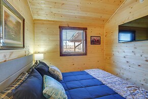 Porch & Pond Views: La Grange Cabin Retreat!