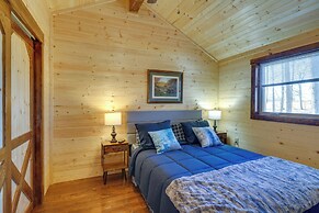 Porch & Pond Views: La Grange Cabin Retreat!