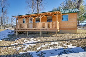 Porch & Pond Views: La Grange Cabin Retreat!