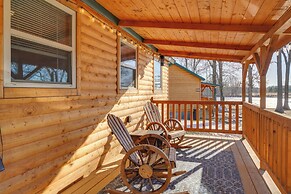 28 Mi to Downtown Louisville: Serene Farm Getaway