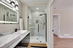 < 2 Mi to East Carolina University: Family Home