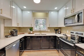 < 2 Mi to East Carolina University: Family Home