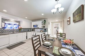 Family-friendly Cottage w/ Playground in Centralia