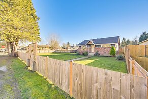 Family-friendly Cottage w/ Playground in Centralia