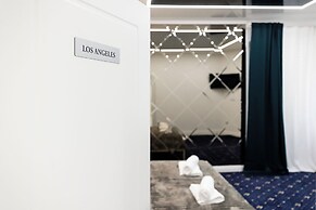 Bucharest Studios Los Angeles Room