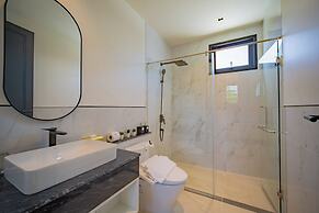 FIFTH ELEMENT pool villa by NLA