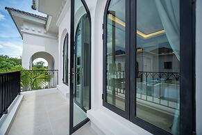 FIFTH ELEMENT pool villa by NLA