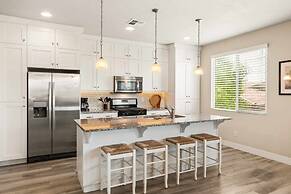 2 Units Reunion Property 7 Bedroom Home