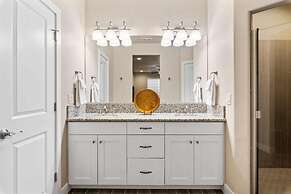 2 Units Reunion Property 7 Bedroom Home