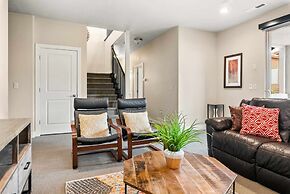 2 Units Reunion Property 7 Bedroom Home