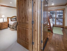 Vail Mountain View #402 4 Bedroom Condo