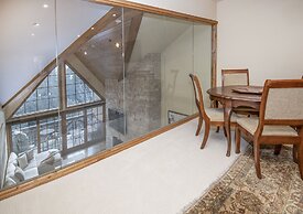 Vail Mountain View #402 4 Bedroom Condo