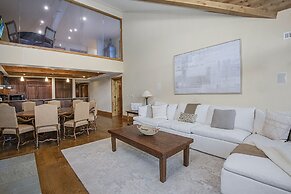 Vail Mountain View #402 4 Bedroom Condo