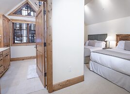 Vail Mountain View #402 4 Bedroom Condo