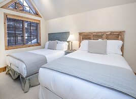 Vail Mountain View #402 4 Bedroom Condo