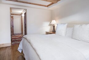 Vail Mountain View #402 4 Bedroom Condo