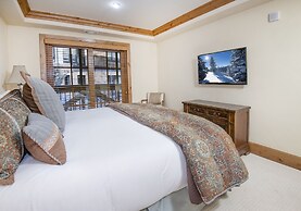 Vail Mountain View #402 4 Bedroom Condo