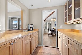 Wapiti Lane 4 Bedroom Home