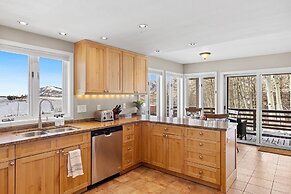 Wapiti Lane 4 Bedroom Home